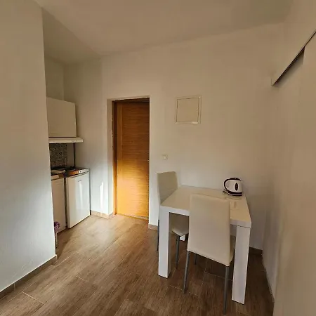 Appartement Apartments Gornji Karin